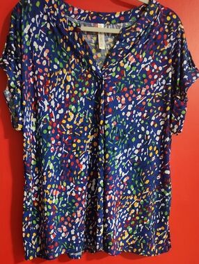 XL Dear Scarlett Blue Multicolor Short Sleeve V-Neck Top